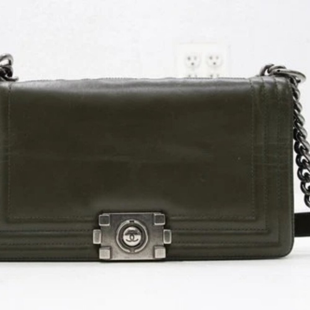 Chanel Green Leather Medium Boy Reverso Bag